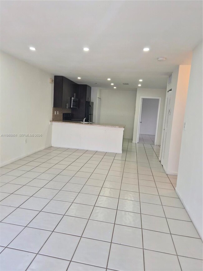 15421 SW 81st Cir Ln in Miami, FL - Building Photo - Building Photo