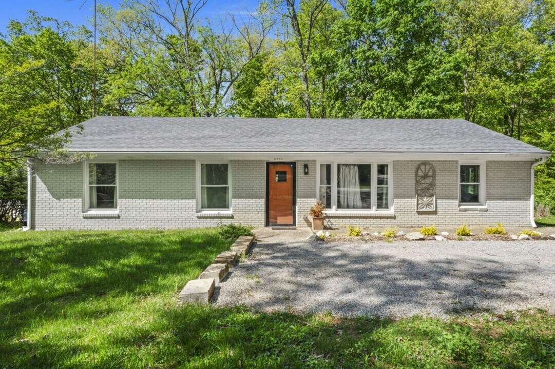 7501 Hwy 22 in Crestwood, KY - Building Photo