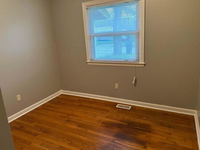 2391 Allen Dr in Lexington, KY - Building Photo - Building Photo