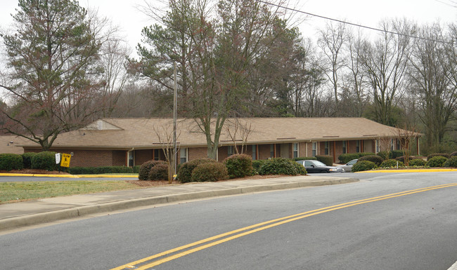 Gateway Village Apartments in Simpsonville, SC - Building Photo - Building Photo