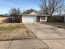 50 Cheryl Cir in Bentonville, AR - Building Photo