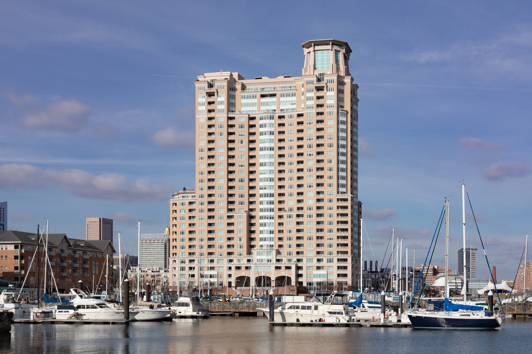 Harborview Towers in Baltimore, MD - Building Photo