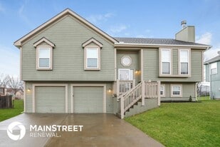 1702 Briarwood Ln in Excelsior Springs, MO - Building Photo