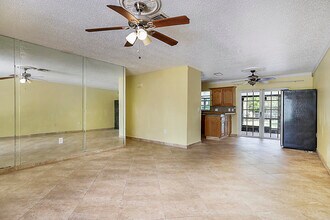 2346 Caroma Ln in West Palm Beach, FL - Building Photo - Building Photo