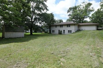 1517 NW 81st St in Clive, IA - Building Photo - Building Photo