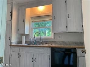 property at 1015 Moneta Ave