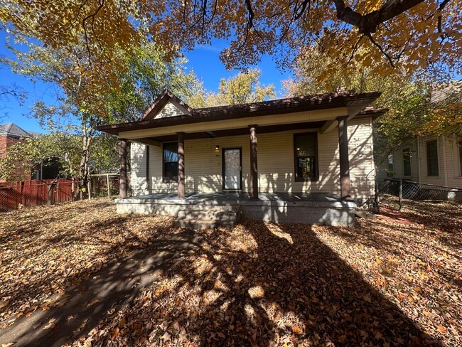 218 Holmes St, Unit A