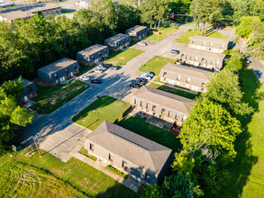 Creekside Village Townhomes in Searcy, AR - Foto de edificio - Building Photo