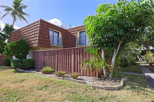 property at 5219 Cedarbend Dr