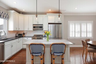 105 Black Point Rd in Rumson, NJ - Building Photo - Building Photo