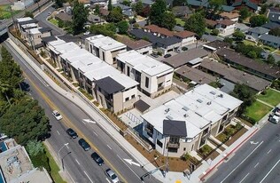 501 N Santa Anita Ave in Arcadia, CA - Building Photo