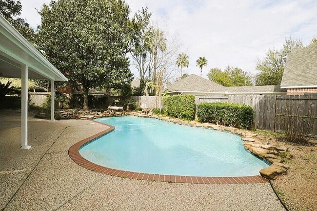 property at 4007 Alice Dr