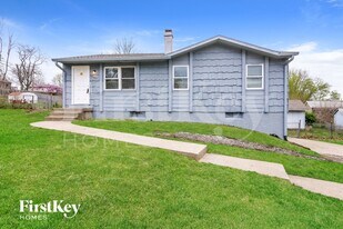 19304 E 7th St N in Independence, MO - Building Photo