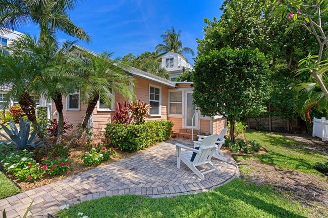 property at 118 SE 7th Ave