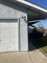 230 Ventanas Ave in Oakdale, CA - Building Photo - Building Photo
