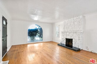 6086 Saturn St in Los Angeles, CA - Building Photo - Building Photo