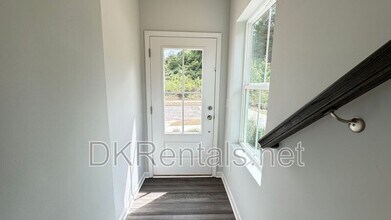 1479 Creekside Cir NW in Atlanta, GA - Building Photo - Building Photo