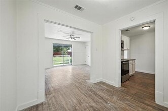 504 Bonham St in Tom Bean, TX - Building Photo - Building Photo