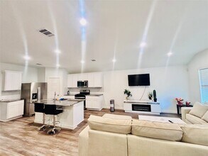 1119 Fringed Bluestar Dr in Rosharon, TX - Building Photo - Building Photo