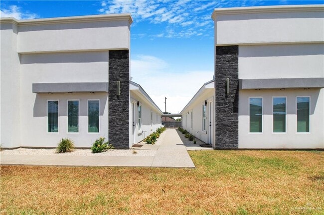 property at 11002 N 33rd Ln