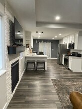 6161 W Admiralty Cir in Wasilla, AK - Building Photo - Building Photo