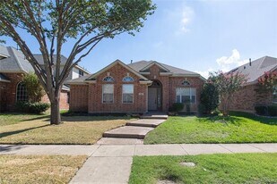 1608 Woodhaven Ct in Allen, TX - Building Photo