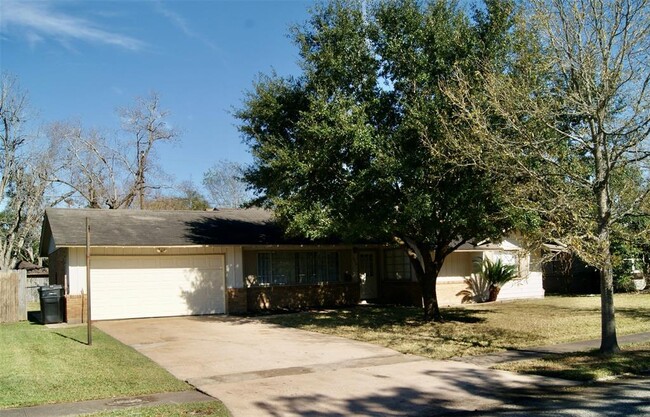 5514 Arboles Dr in Houston, TX - Building Photo - Building Photo