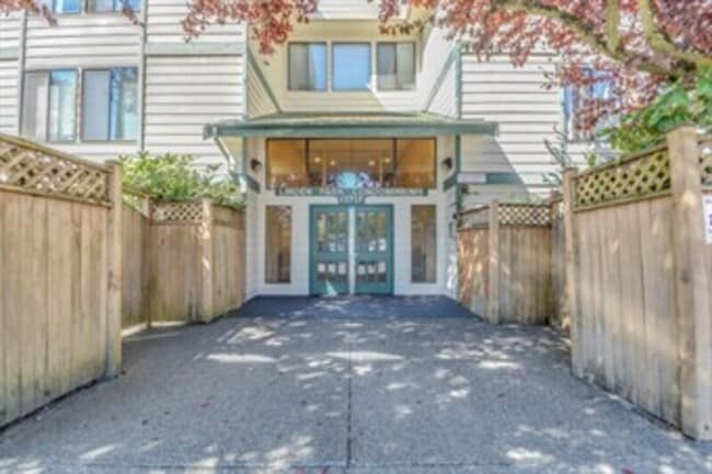 property at 13717 Linden Ave N