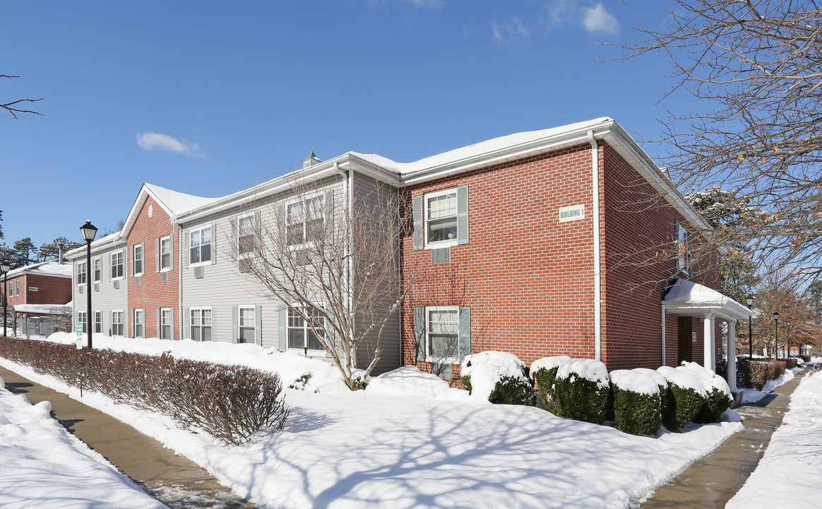 Broadway West Apartments in Brentwood, NY - Building Photo