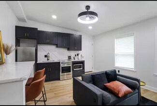 1698 Beechwood Blvd SW in Atlanta, GA - Building Photo - Building Photo