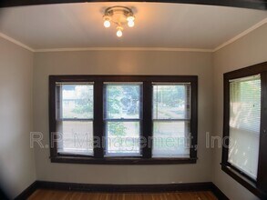 256 Russell Ave S in Minneapolis, MN - Building Photo - Building Photo