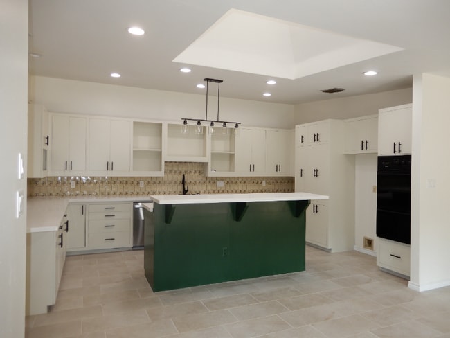 property at 609 N McColl Cir