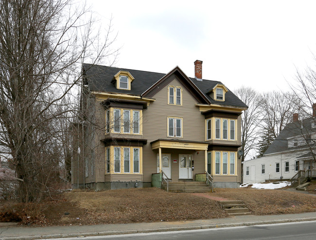 265-267 Pleasant St in Brockton, MA - Foto de edificio - Building Photo