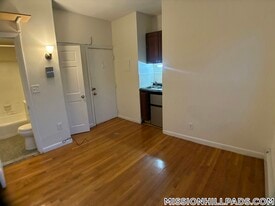 49 S Huntington Ave in Boston, MA - Building Photo