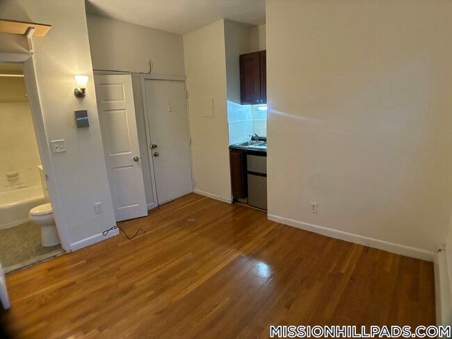 49 S Huntington Ave