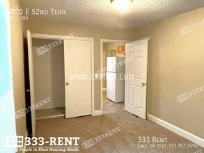 9020 E 52 Terrace in Kansas City, MO - Building Photo - Building Photo