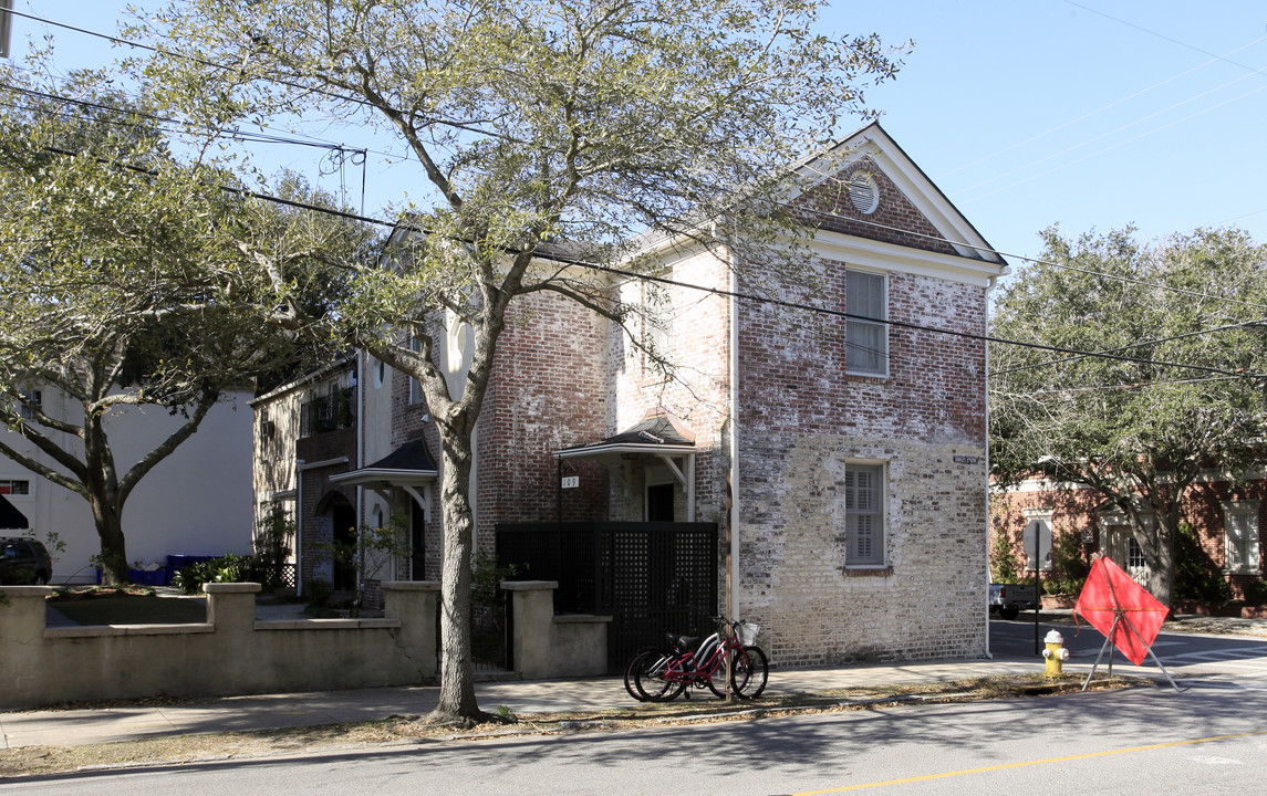 109 Ashley Ave in Charleston, SC - Building Photo