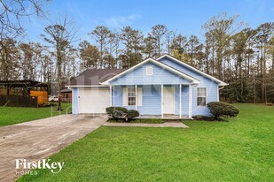 161 Caldwell Dr in Hampton, GA - Building Photo