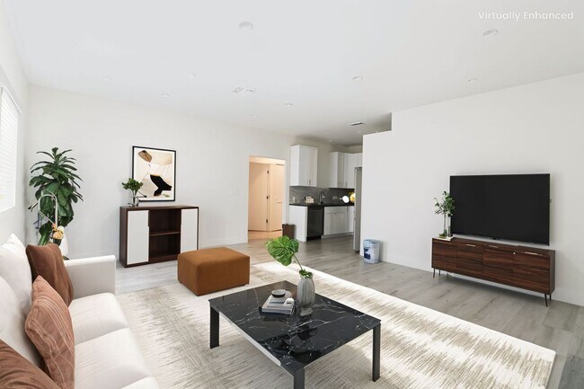 14252 Erwin St in Los Angeles, CA - Building Photo - Building Photo