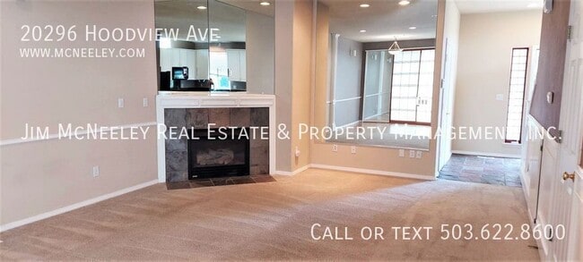 20296 Hoodview Ave in West Linn, OR - Building Photo - Building Photo