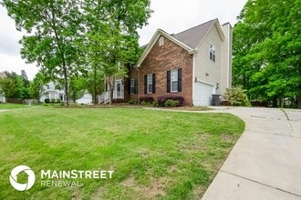 4001 Preswick Ct in High Point, NC - Building Photo - Building Photo