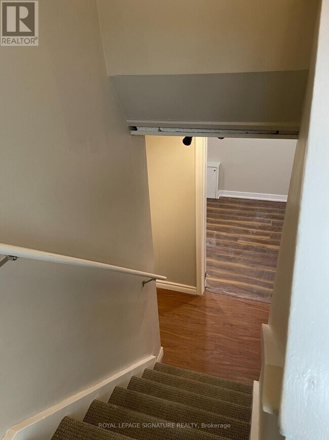 1566 Northmount Ave in Mississauga, ON - Building Photo - Building Photo