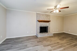 2410 Wildburne Ct in Charlotte, NC - Foto de edificio - Building Photo