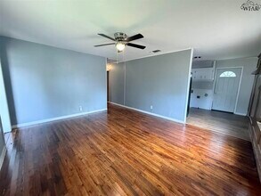3151 Lela Ln in Wichita Falls, TX - Building Photo - Building Photo