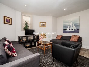 2 Buckley Ave, Unit 1 in Boston, MA - Building Photo - Building Photo