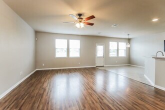 18706 Walden Glen Cir in Humble, TX - Building Photo - Building Photo