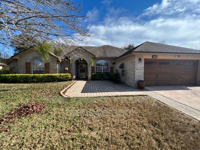 property at 2127 Forest Gate Dr W