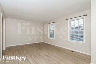 410 Meadow Springs Dr in Maineville, OH - Building Photo - Building Photo