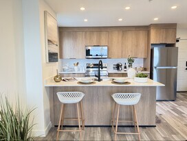 1800 4th St SW in Calgary, AB - Building Photo