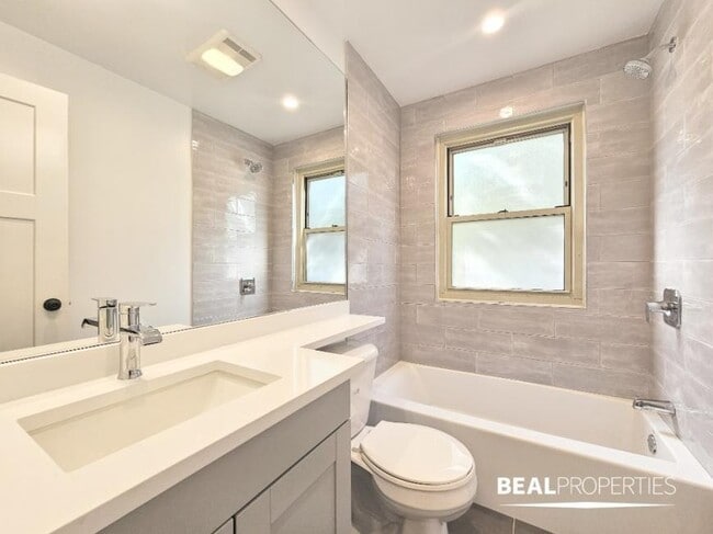 property at 452 W Oakdale Ave